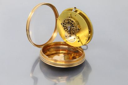 null ANONYMOUS

Early 19th century

Gold watch. Round case on hinge, smooth back....