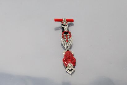 null Broche Art Déco d'inspiration chinoise en or gris 18K (750) et platine serti...