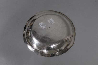 null Round hollow silver dish (950), the edge with contours and mouldings of nets,...