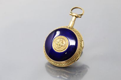 null ANONYMOUS

Late 18th century

Enamelled gold watch. Round case on hinge, the...