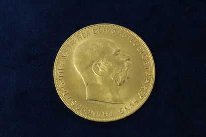 null 
Pièce en or de 100 couronnes Franz Joseph I (1915)

TTB à SUP. 

Poids : 33.82...