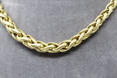 null Necklace in 18K (750) yellow gold with a falling column link and a lobster clasp.

Hallmark...