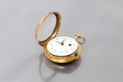 null FRAGNEREAU in Paris

Late 18th century.

Gold watch. Round case on hinge, smooth...