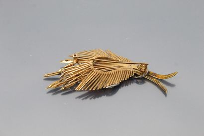 null 18K (750) yellow and white gold "sheaf" brooch set with brilliant-cut, half-cut...