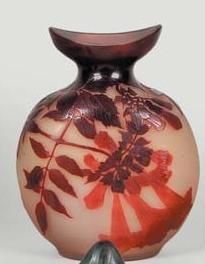 GALLÉ Émile (1846 -1904) Vase de forme ovoïde à corps aplati et col étranglé en forme...
