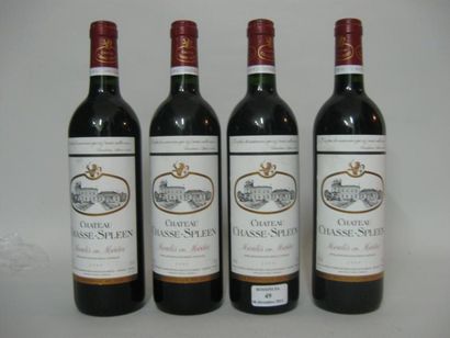 null 4 Bouteilles CH. CHASSE-SPLEEN, Moulis -- 2000
