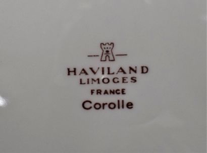null LIMOGES, Haviland, XXe siècle

Service de table en porcelaine de Limoges, composé...
