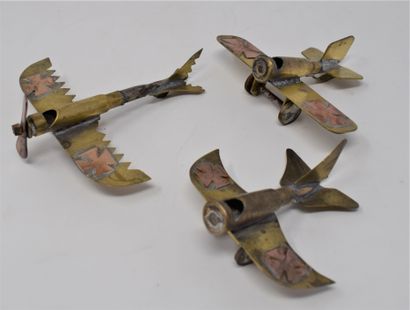 null WW1 trois avions allemands de type FOKKER en laiton et cuivre réalisés à partir...