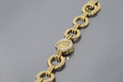 null JAEGER-LECOULTRE 

Montre bracelet de dame, boîtier rond en or jaune 18k (750),...
