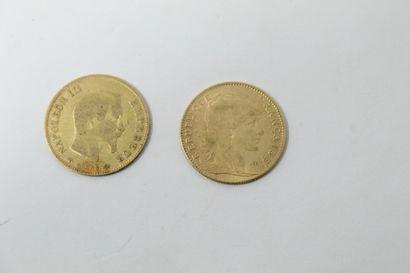 null Lot de deux pièces de 10 Francs en or jaune : 

- 10 Francs au Coq (1905)

-...