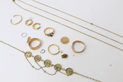 18k (750) gold debris: four wedding rings,...
