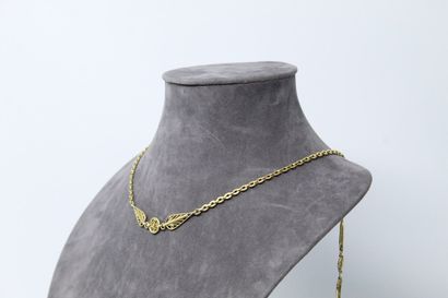 Long necklace in 18k (750) yellow gold alternating...