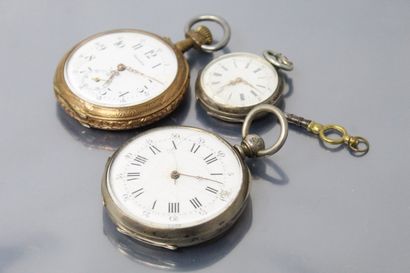 Set of three watches :

- collar, silver...