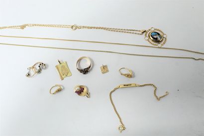 Lot of 18k (750) yellow gold jewelry including...