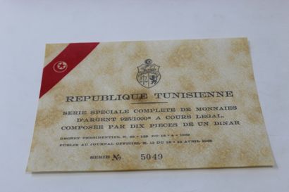 null République Tunisienne

Série spéciale complète de monnaies d'argent 925/1000ème...