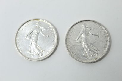 Deux pièces de 5 francs de type Semeuse en...