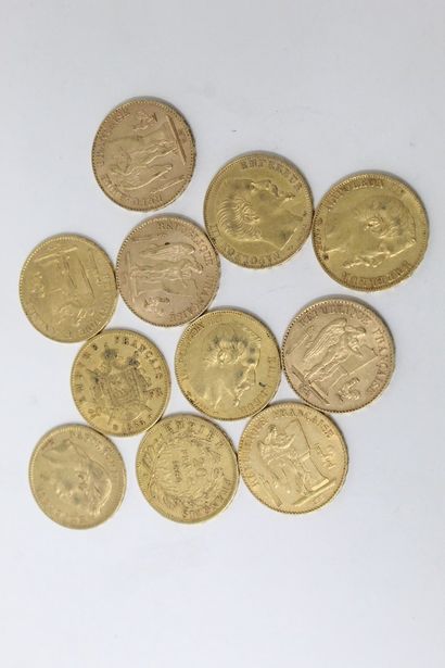 null Lot de onze pièces en or comprenant :

- 4 x 20 francs Napoléon III tête nue...
