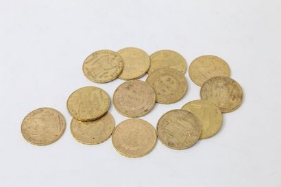 Treize pièces en or de 20 Francs au Génie...