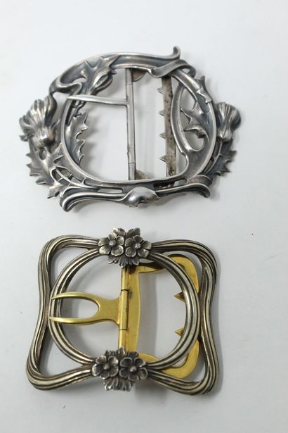 Deux boucles de ceinture de style Art Nouveau...