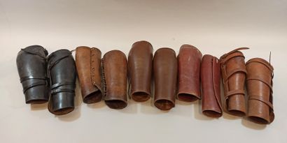 null 4 pairs of leather brodequins of civilian or military origin, a pair of hunter's...