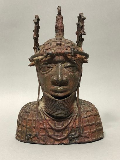 null Bronze bust of the Benin Empire (Nigeria). Copy of the first third of the 20th...