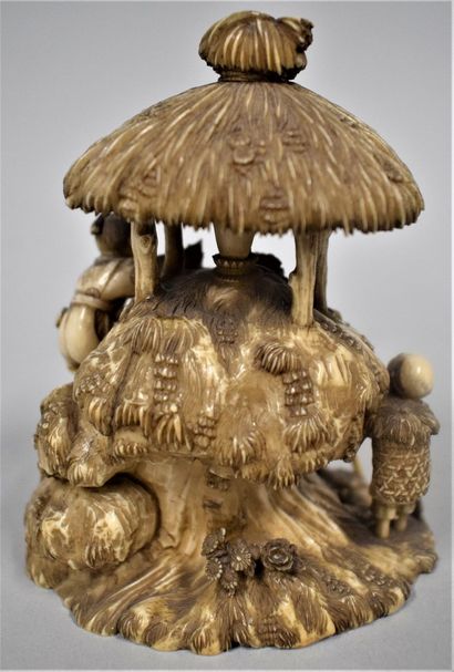 null JAPON - Epoque MEIJI (1868 - 1912)

Okimono, groupe en ivoire à décor d'une...