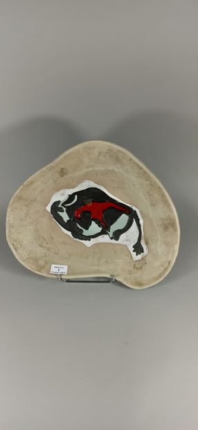 null AUSTRUY Jean (1910 - 2012)

Dish with decoration of bull.

Vallauris clay, handwritten...