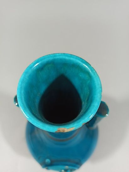 null Théodore DECK (1823-1891)

Vase en céramique à col tubulaire sur base renflée...