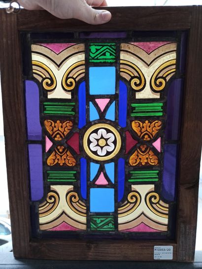 null Stained glass window mounted on a frame of resinous wood, from Clermont-L'Hérault.



Size:...