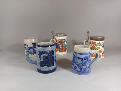 Set of 4 stoneware and porcelain beer mugs...