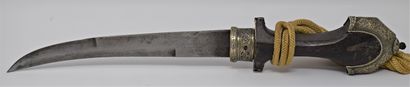 null Koumya composed of a silver scabbard (800/1000) with rich decoration of floral...