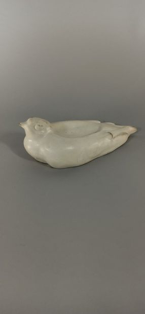 null TAPIS VERT - Atelier du

VERTES (XXe siècle)

Sculpture coupe d'oiseau.

Terre...