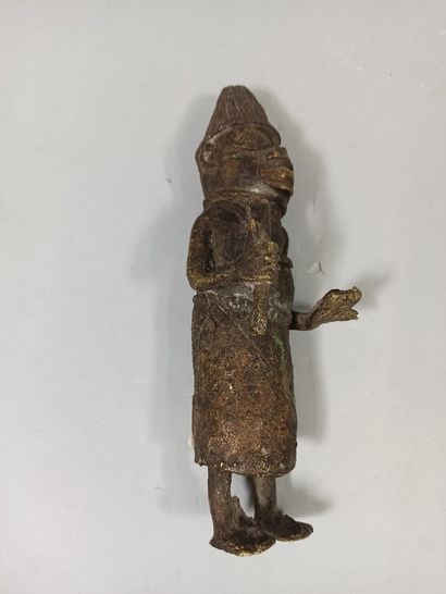 null Statuette tardive en bronze du Nigéria 

H.: 24 cm



Partie du lot /10