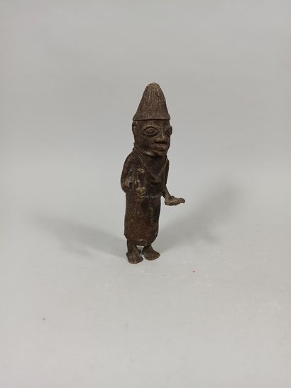 null Statuette tardive en bronze du Nigéria 

H.: 24 cm



Partie du lot /10