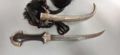 null MOROCCO, 20th century,

Dagger

Length: 41,5 cm