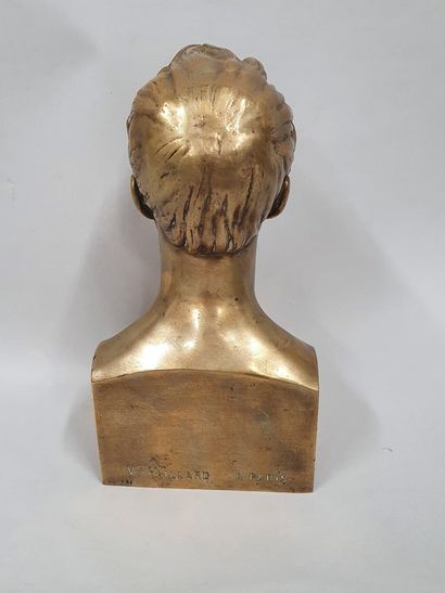  BRIANT L (XIXème siècle) 
Portrait de Lamartine, 1843 
Bronze à patine doré, titré...