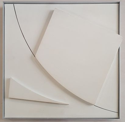 null VIOT Jean-Pierre (born 1936/1937)

White square on white background, 03-2000

Composition...