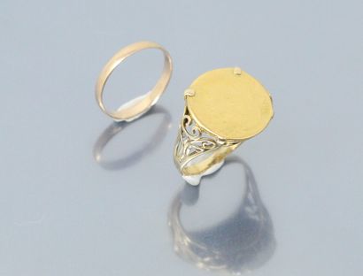 null Yellow gold 18k (750) : signet ring made from a 20 francs Coq coin (heavy wear)...