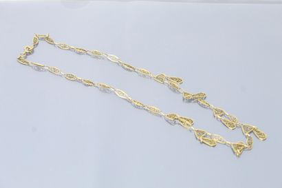 null Necklace in 18k (750) yellow gold with filigree mesh. 

Around the neck : 46...