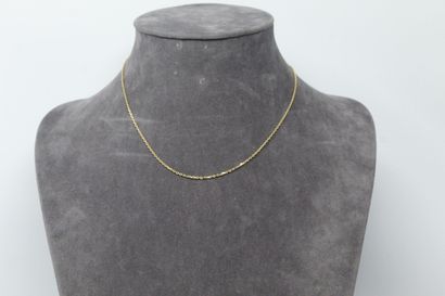 null 18k (750) yellow gold chain.

Hallmarked by the master.

Weight : 3,40 g.