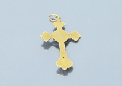 null Cross pendant in 18k (750) yellow gold.

Height : 3.60 cm. 3.60 cm - Weight...