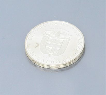 null Silver coin of 20 Balboas "Simon Bolivar" 1974. Republic of Panama.

TTB to...