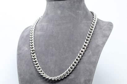 null 
Silver necklace with curb chain that can form three bracelets. 




Weight...
