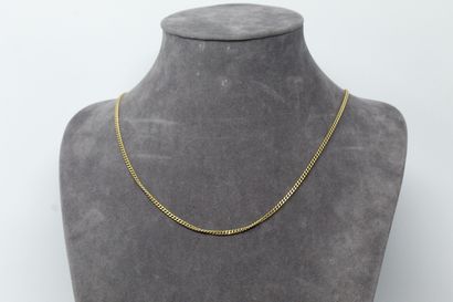 null 18k (750) gold chain with curb chain.

Marked with an eagle's head. 

Around...