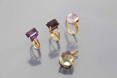 null Lot of three 18k (750) yellow gold rings set with gemstones and a 18k (750)...