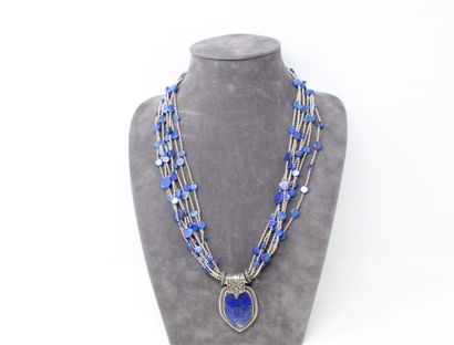 null Important silver necklace made of seven rows of silver beads and round lapis...
