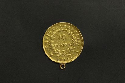 null 
Pièce en or de 40 francs Napoléon Tête laurée (1811 A)

AB à B. 

Poids : 12.81...