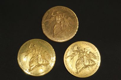 null Trois médailles en or 24k (hippocampe) Compagnie Générale d'Electricité, d'ap....