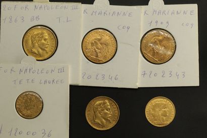 null Lot de six pièces en or comprenant : 

- 2x 20 Francs au Coq (1909 ; 1910).

-...