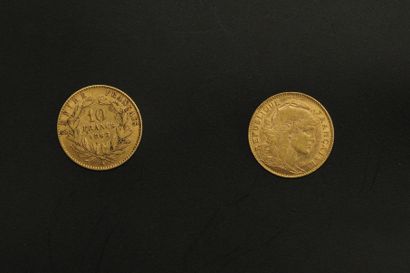 null Deux pièces en or jaune de 10 francs 

- Coq (1911)

- Napoléon III Tête Laurée...